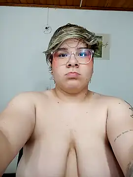 Snapshot of amalia_love chatting on February 2, 2025, 6:26 am amalia love online show from February 2, 2025, 6:26 am