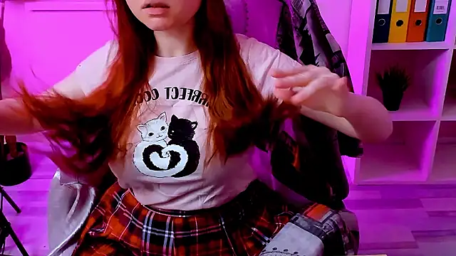 CarolGiggly online show from February 4, 2026, 10:15 pm