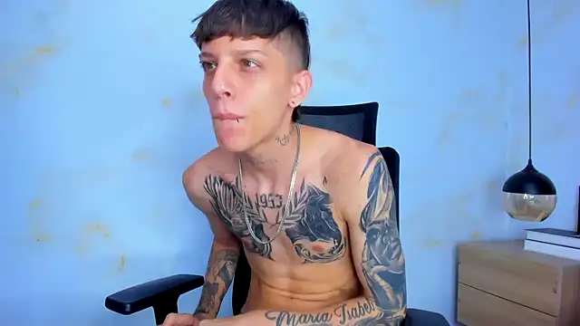 Snapshot of Adam_hard_ chatting on January 21, 2025, 10:30 pm Adam hard online show from January 21, 2025, 10:30 pm