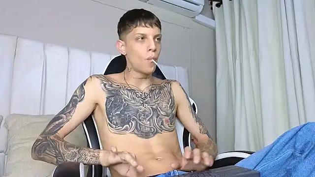 Snapshot of Adam_hard_ chatting on September 10, 2025, 7:25 pm Adam hard online show from September 10, 2025, 7:25 pm