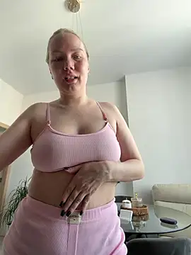 LianaCruz   online show from April 2, 2026, 4:32 am