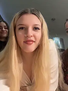 Snapshot of ShySonya chatting on February 9, 2025, 2:18 pm ShySonya online show from February 9, 2025, 2:18 pm