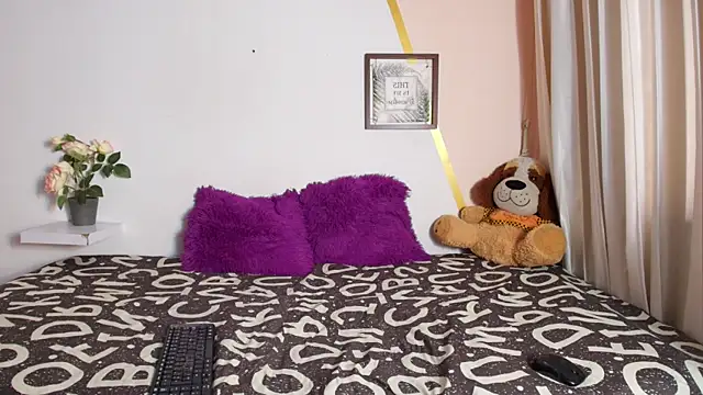 Angel shiny online show from October 28, 2025, 7:05 pm