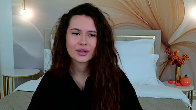 milaleoneli online show from November 4, 2025, 3:00 pm