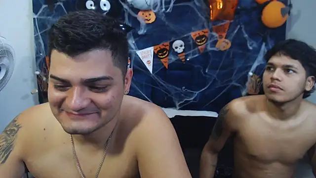 Snapshot of Group_Lustt chatting on October 28, 2025, 2:15 am Group Lustt online show from October 28, 2025, 2:15 am