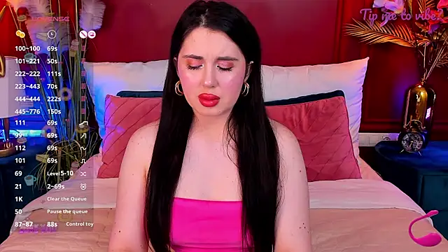 Mayzzie online show from April 21, 2026, 7:17 pm
