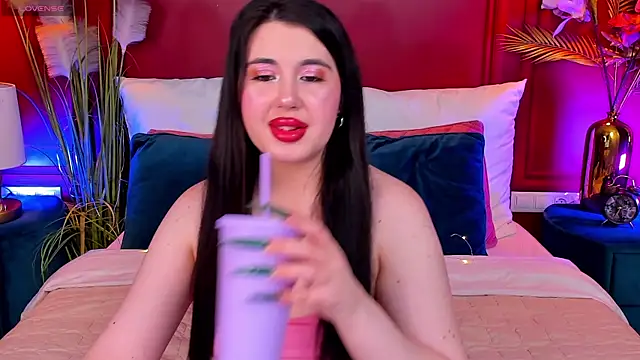 Mayzzie online show from April 28, 2026, 7:08 pm