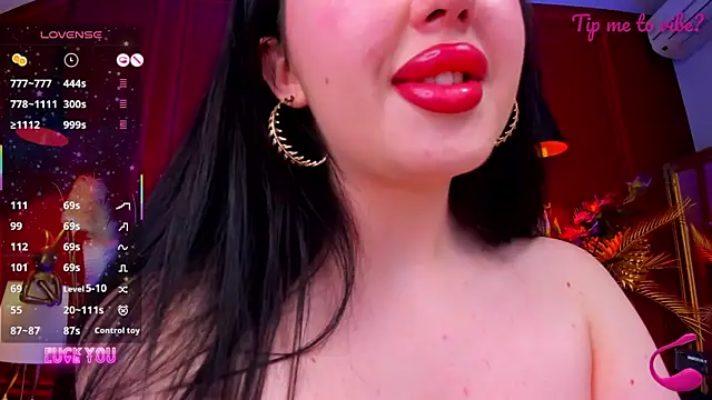 Snapshot of Mayzzie chatting on June 11, 2026, 12:32 am Mayzzie online show from June 11, 2026, 12:32 am
