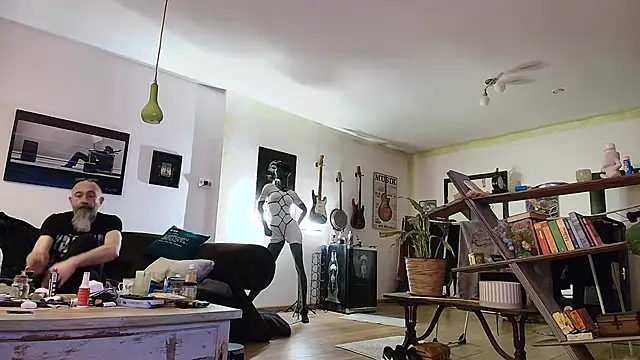 Snapshot of Kingsscepter chatting on February 7, 2025, 6:24 pm Kingsscepter online show from February 7, 2025, 6:24 pm