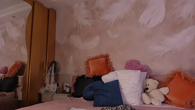 JullyBlair online show from April 24, 2026, 4:26 am