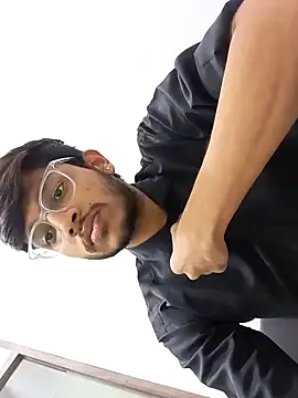 Snapshot of skinnyyyyyyyyy chatting on February 8, 2025, 10:50 am skinnyyyyyyyyy online show from February 8, 2025, 10:50 am