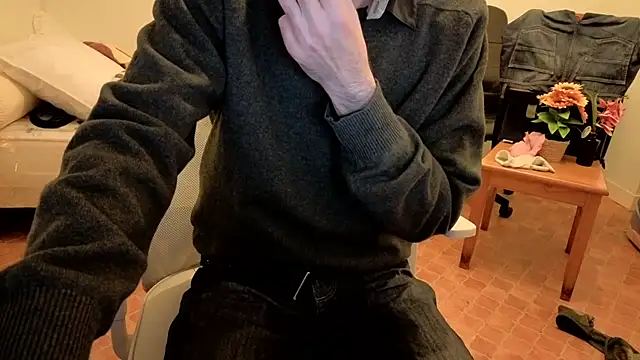 SteveStiffbone online show from December 18, 2025, 5:19 pm