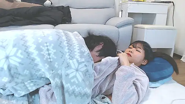 Snapshot of nmnk_CH chatting on October 24, 2025, 12:30 am nmnk CH online show from October 24, 2025, 12:30 am