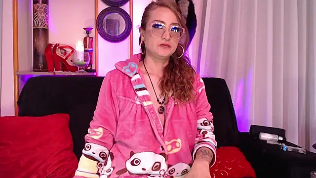 Snapshot of AdeleMourfg chatting on March 9, 2025, 10:08 am AdeleMourfg online show from March 9, 2025, 10:08 am