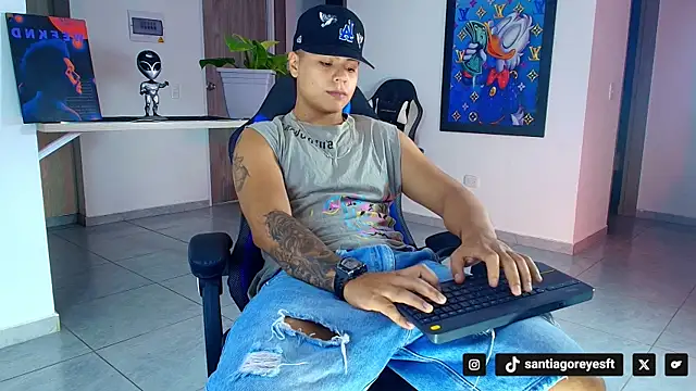Snapshot of SantiagoReyesFtt chatting on July 19, 2026, 1:42 am SantiagoReyesFtt online show from July 19, 2026, 1:42 am