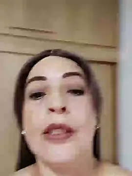 Snapshot of _Prinscarlet_ chatting on February 7, 2025, 2:40 am Prinscarlet online show from February 7, 2025, 2:40 am