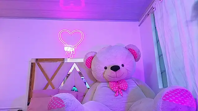 Snapshot of Jazmin_tay chatting on September 26, 2025, 11:47 am Jazmin tay online show from September 26, 2025, 11:47 am