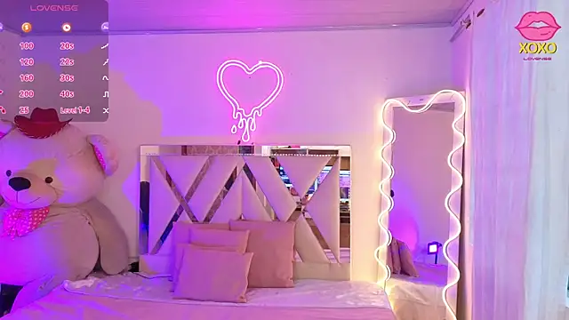 Snapshot of Jazmin_tay chatting on October 14, 2025, 11:55 am Jazmin tay online show from October 14, 2025, 11:55 am