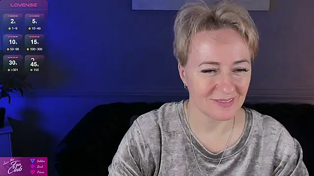 Snapshot of Nika_Smit chatting on December 6, 2024, 8:26 am Nika Smit online show from December 6, 2024, 8:26 am