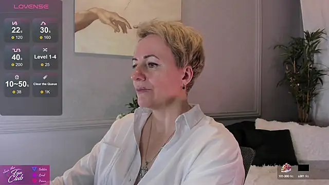 Snapshot of Nika_Smit chatting on January 18, 2025, 12:04 pm Nika Smit online show from January 18, 2025, 12:04 pm