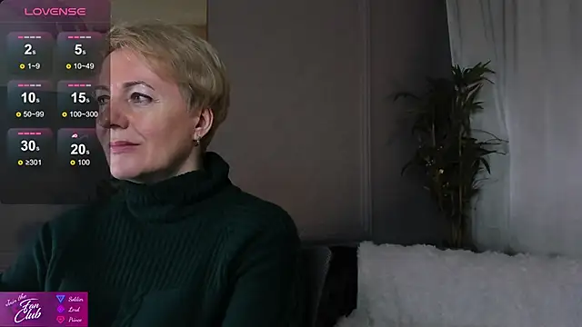 Snapshot of Nika_Smit chatting on January 24, 2025, 10:43 am Nika Smit online show from January 24, 2025, 10:43 am