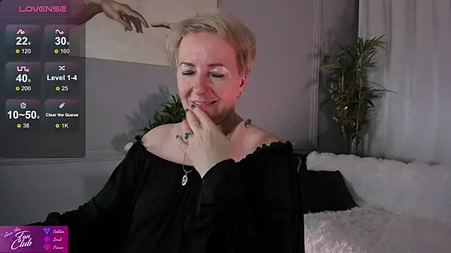 Snapshot of Nika_Smit chatting on January 25, 2025, 2:14 pm Nika Smit online show from January 25, 2025, 2:14 pm