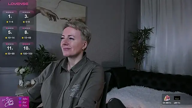 Snapshot of Nika_Smit chatting on February 21, 2025, 9:45 am Nika Smit online show from February 21, 2025, 9:45 am