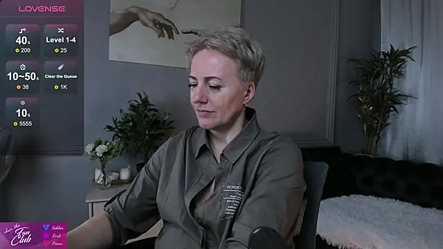 Snapshot of Nika_Smit chatting on February 21, 2025, 12:50 pm Nika Smit online show from February 21, 2025, 12:50 pm