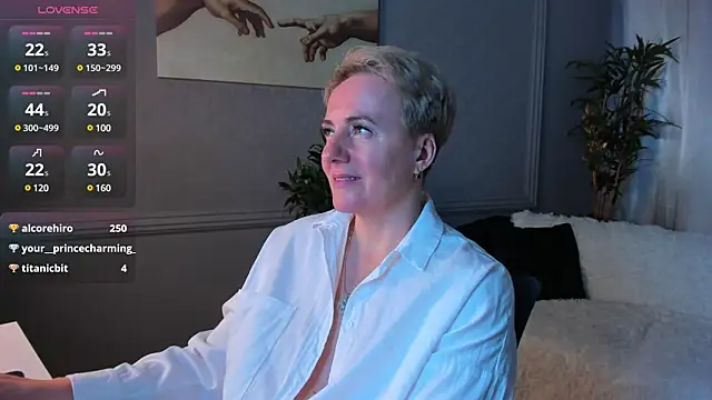 Snapshot of Nika_Smit chatting on March 14, 2025, 1:13 pm Nika Smit online show from March 14, 2025, 1:13 pm