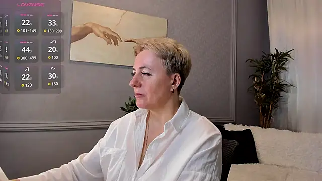 Snapshot of Nika_Smit chatting on March 15, 2025, 5:08 am Nika Smit online show from March 15, 2025, 5:08 am