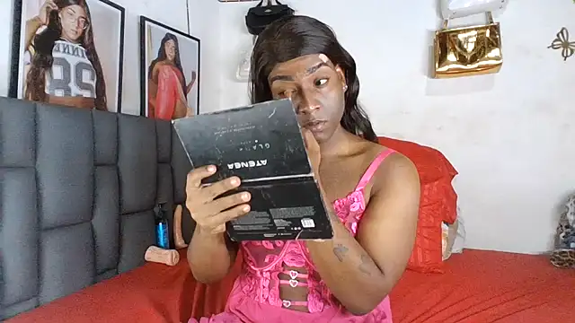 Snapshot of bigcrisblack chatting on July 13, 2026, 10:56 pm bigcrisblack online show from July 13, 2026, 10:56 pm