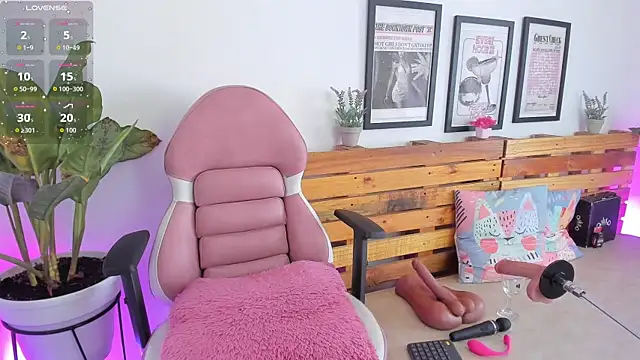 Alisson Boobs  online show from November 10, 2025, 8:19 pm