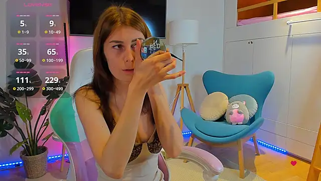 Hailey Green online show from July 14, 2026, 6:35 pm