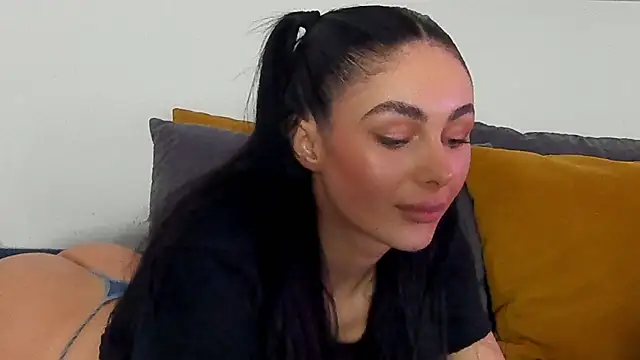 Snapshot of IvyKaelani chatting on February 24, 2025, 12:20 am IvyKaelani online show from February 24, 2025, 12:20 am