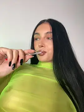 Snapshot of IvyKaelani chatting on September 16, 2025, 4:19 pm IvyKaelani online show from September 16, 2025, 4:19 pm