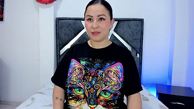 Snapshot of Domina0 chatting on June 15, 2026, 12:07 pm Domina0 online show from June 15, 2026, 12:07 pm