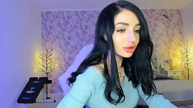 NancyLovee  online show from December 21, 2025, 9:00 pm