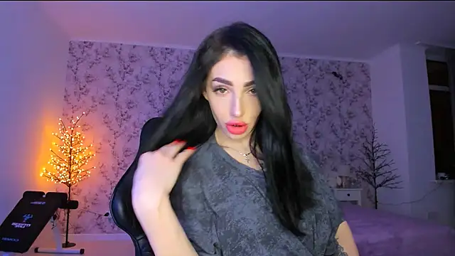 NancyLovee  online show from January 8, 2026, 7:49 pm