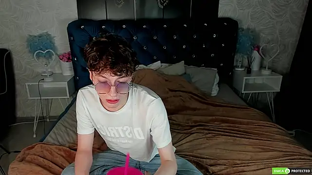 TrevorBenson online show from September 15, 2025, 6:08 pm