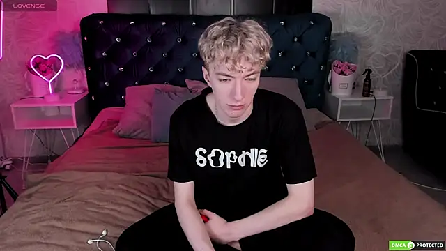 TrevorBenson online show from November 14, 2025, 3:05 am