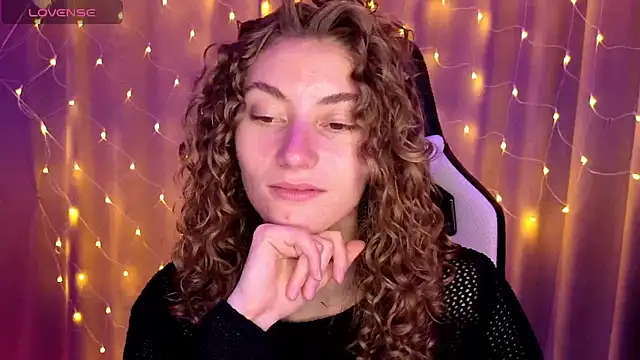 lady curls online show from January 9, 2025, 2:22 am