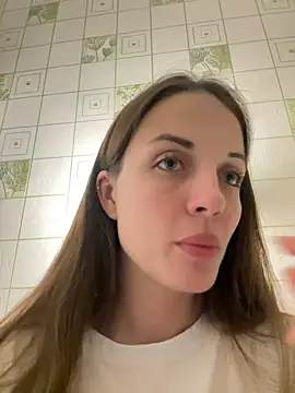 AmiLavs online show from December 9, 2024, 8:23 pm