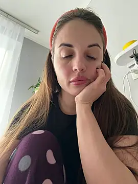 AmiLavs online show from February 23, 2026, 10:12 am