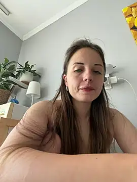 Snapshot of AmiLavs chatting on July 7, 2026, 10:41 am AmiLavs online show from July 7, 2026, 10:41 am