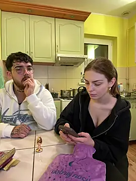 MrAndMrsSavage online show from February 20, 2025, 9:09 pm