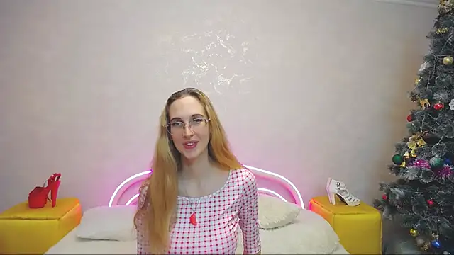 KlaryBrait online show from January 9, 2025, 5:33 pm