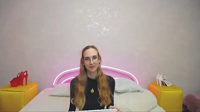 KlaryBrait online show from January 21, 2025, 9:35 am