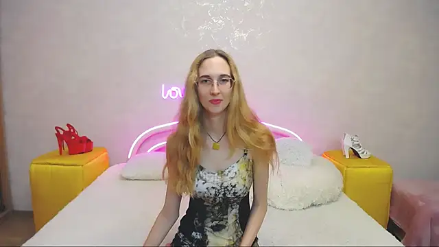 KlaryBrait online show from January 26, 2025, 4:30 pm