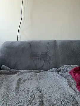 Mia harmati online show from March 14, 2026, 12:10 pm