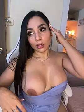 MOMALANA online show from October 22, 2025, 8:08 pm